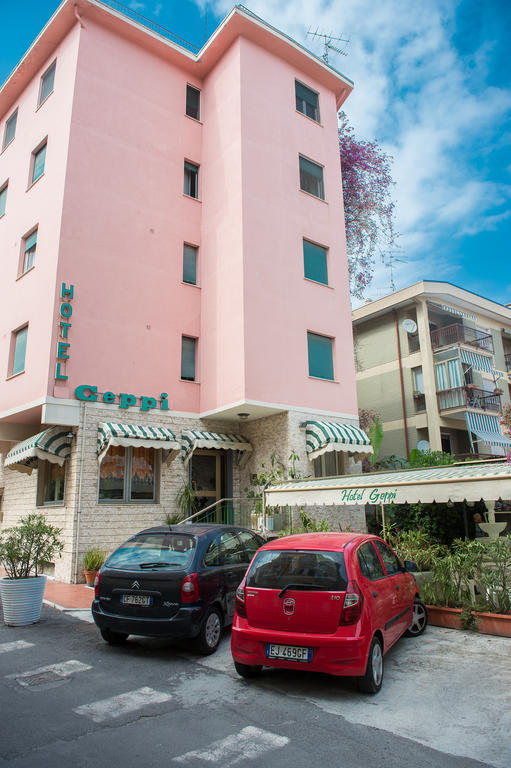 Hotel Geppi Pietra Ligure Exterior foto